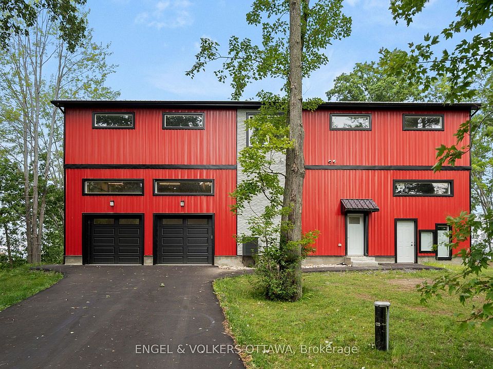 1st image of 866 Bayview Dr