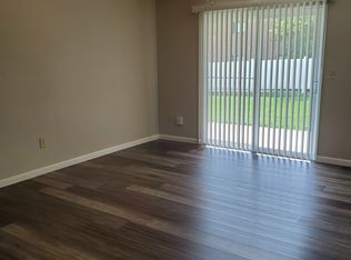134 Lauren Cir APT A, Belleville, IL 62223
