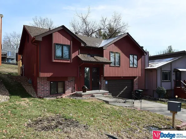 8026 Girard Plz, Omaha, NE 68122