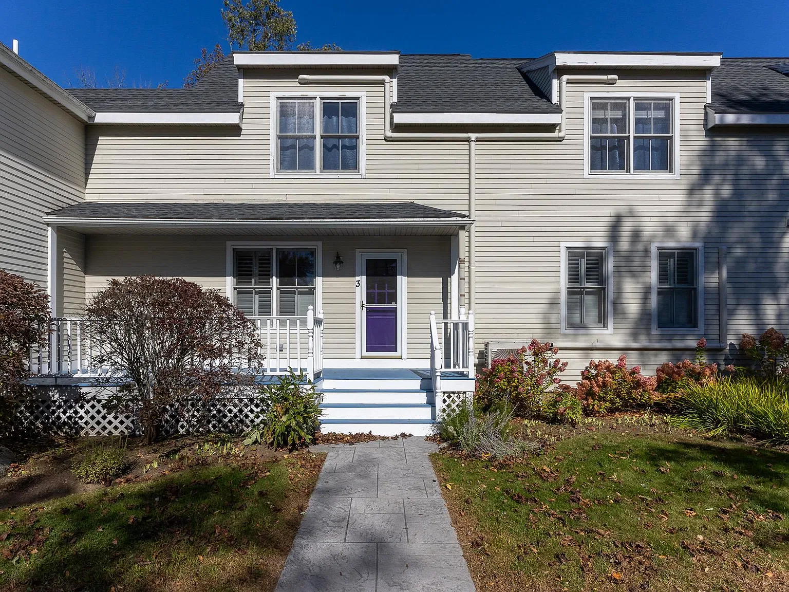 2 bed, 2.5 bath, 1340 sqft, $3,400 — Photo 2
