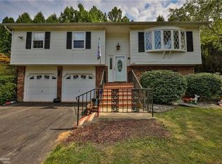488 Johnston Dr, Bethlehem, PA 18017