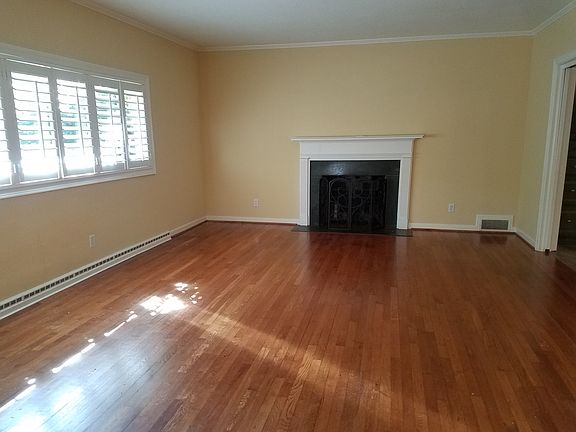 3rd image of 1463 Enota Ave NE
