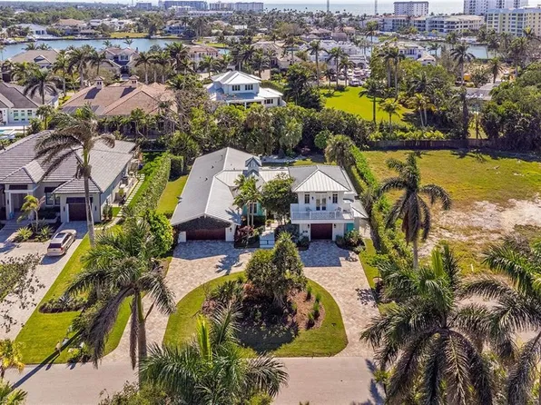 370 Rudder RD, NAPLES, FL 34102