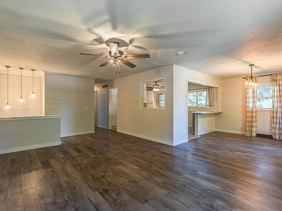 3rd image of 2081 Leland Way
