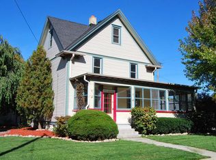 N90W16660 Roosevelt Dr, Menomonee Falls, WI 53051