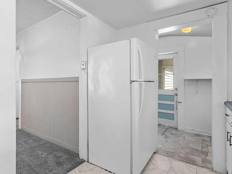 1742 Ware Ave — Photo 15