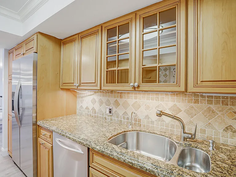 2727 N Ocean Blvd #2020 — Photo 12