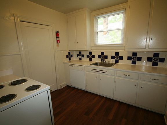 5th image of 1408 W Chapel Hill St #C