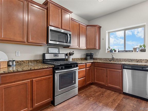 4th image of 11187 Carbondale Street