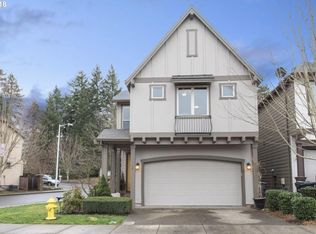 120 NE Stonebriar Ln, Hillsboro, OR 97124