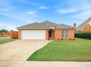 100 River Chase Ct, Wetumpka, AL 36092