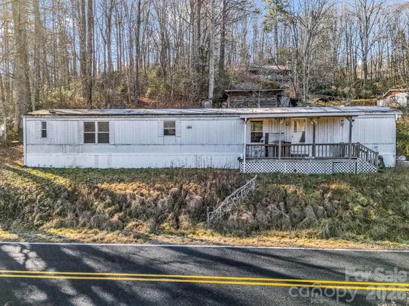 9 Blue Grass Cir, Rosman, NC 28772