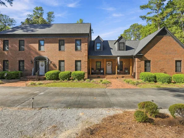 275 Oak St, Lillington, NC 27546
