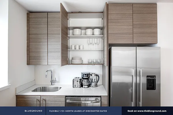 Rented by The Blueground | media 10