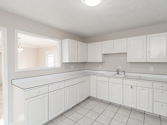 5th image of 4609 Hollister Dr