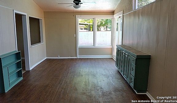3rd image of 6844 Cedarwood Ct