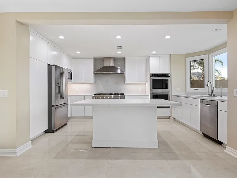24675 Vista Cerritos — Photo 9