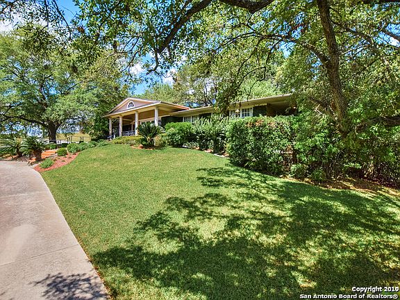2nd image of 219 Lakeridge Dr