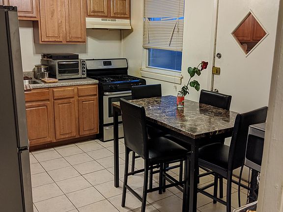 4th image of 1300 N Pine Ave #2