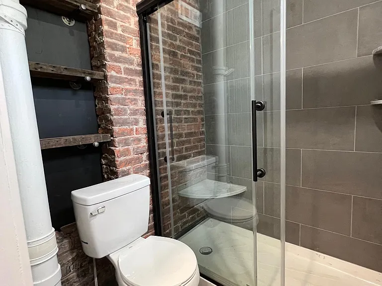 206 S Chestnut St #4 — Photo 8