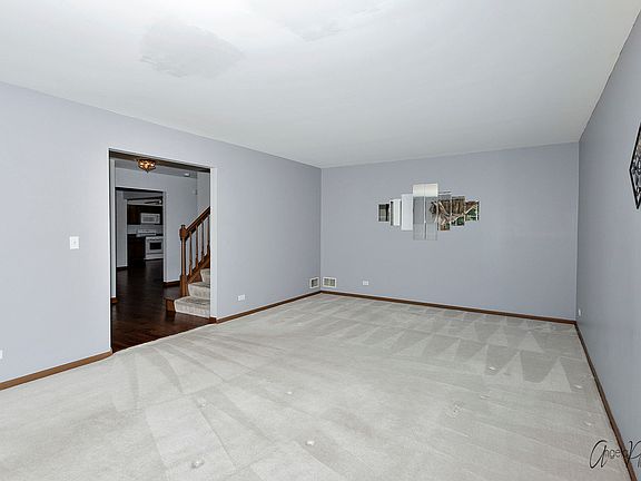 5th image of 1025 Autumn Dr