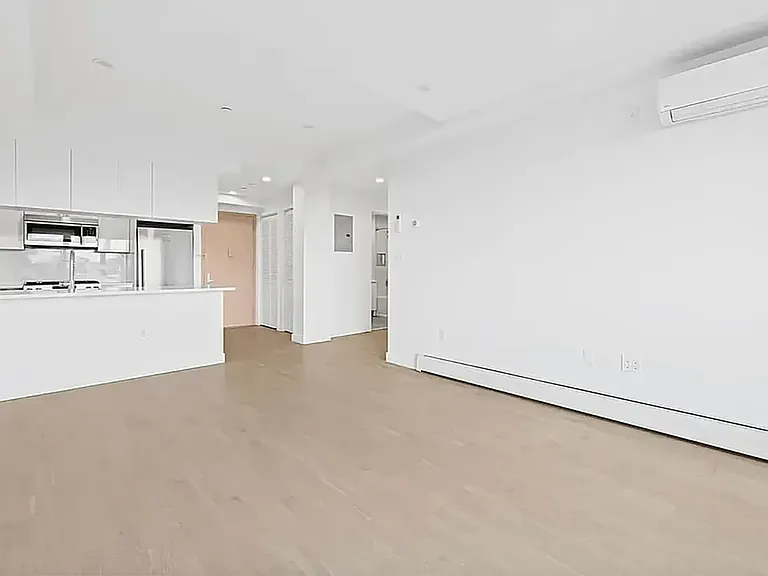 2600 7th Ave #6R — Photo 6