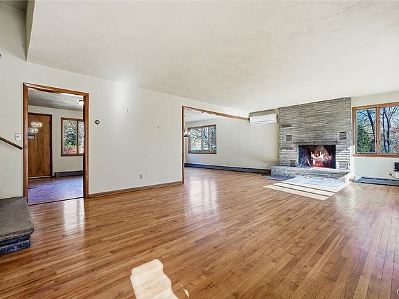 3rd image of 235 Briarcliff Rd