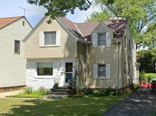 4489 Groveland Rd, University Heights, OH 44118