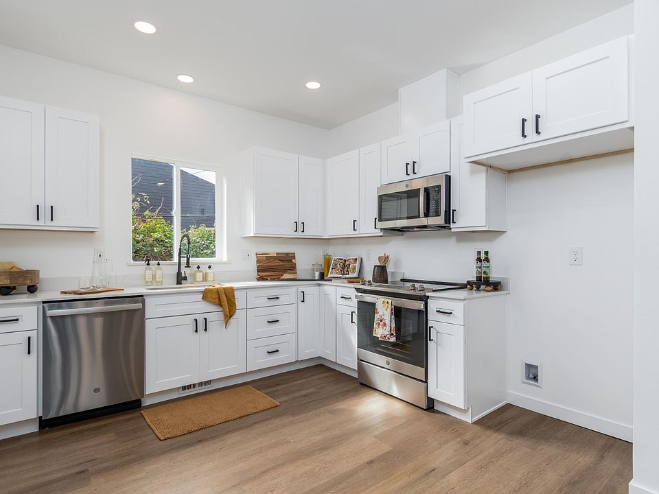 Staged unit for showing