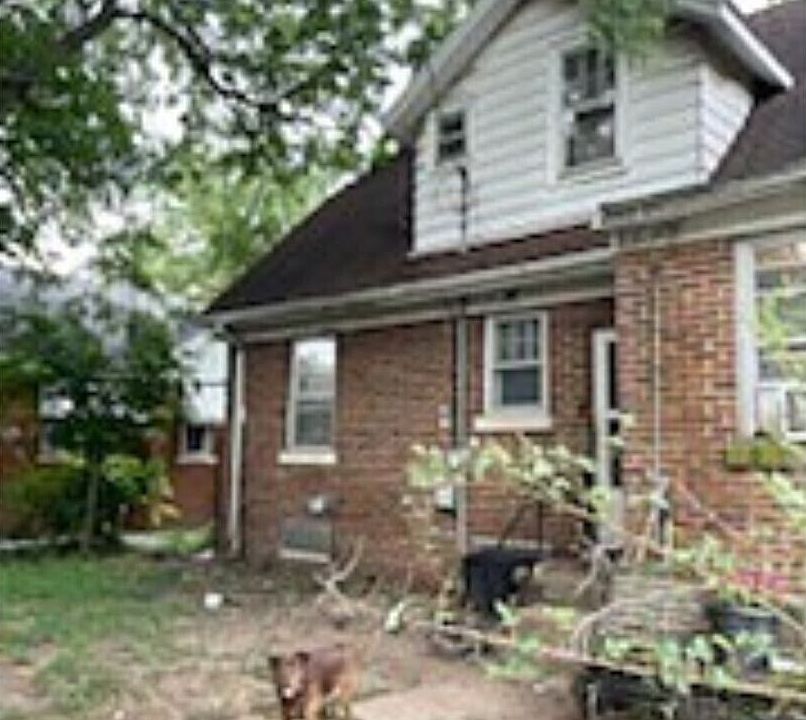 1st image of 1350 Ravenswood Dr