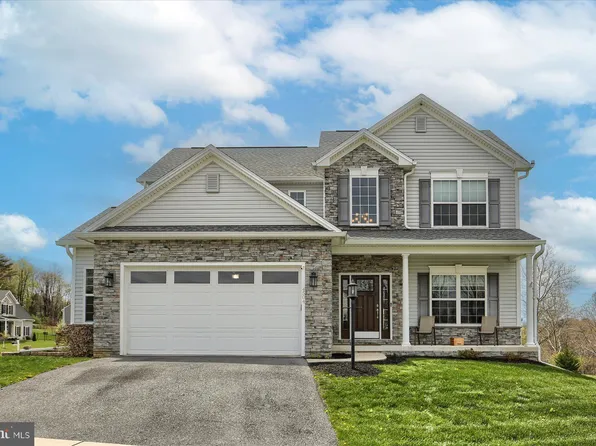 4504 Egret Dr, Harrisburg, PA 17112