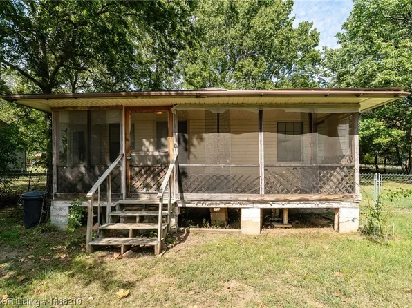 302 Park St, Poteau, OK 74953