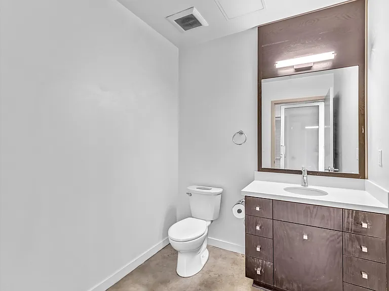 527 Molino St #110 — Photo 9