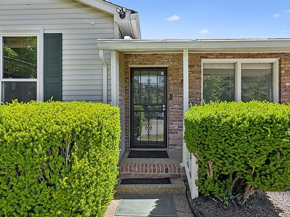 3rd image of 4950 Barella Dr