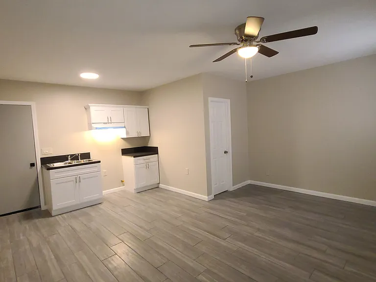 3613 Grand Ave #C — Photo 1