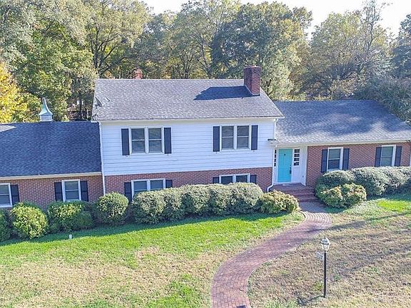 2nd image of 120 Sherwood Dr