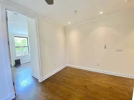 Rented by Avenues Real Estate | media 31