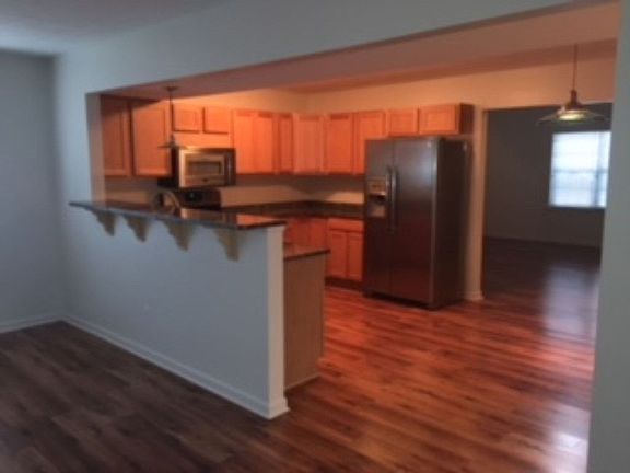 4th image of 151 Southbridge Ln #151