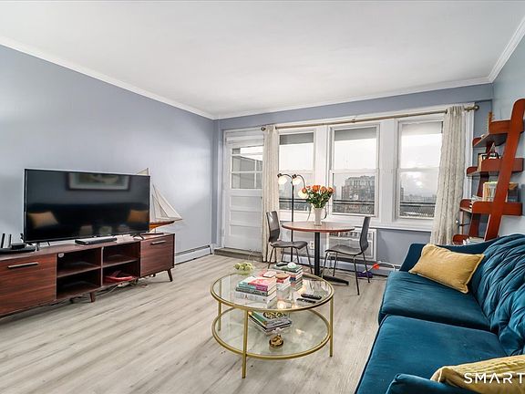 3rd image of 30 Glenbrook Road APT 10F