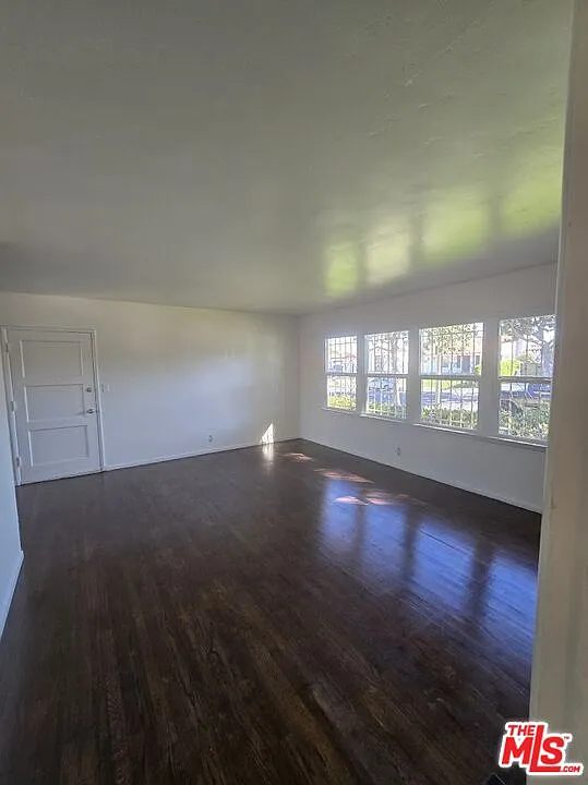 2 bed, 1.0 bath, 862 sqft, $2,595 — Photo 3
