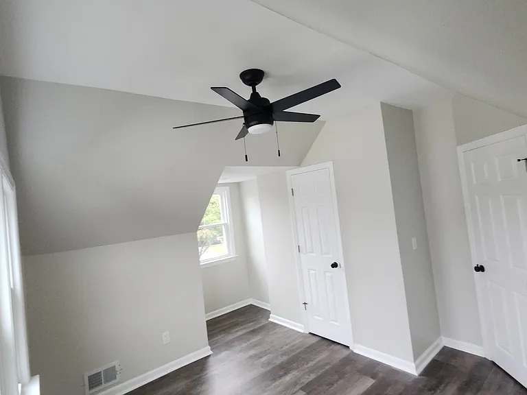 36 Liberty Ave — Photo 30