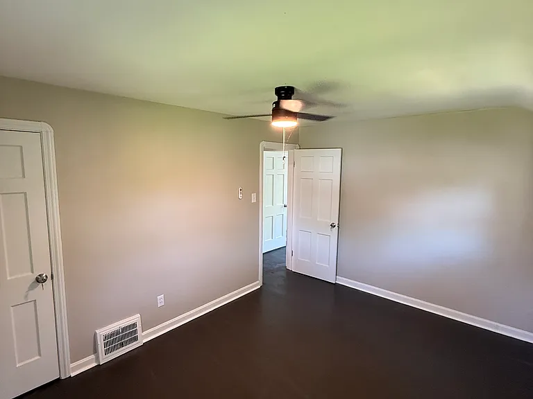 3928 Strandhill Rd — Photo 7