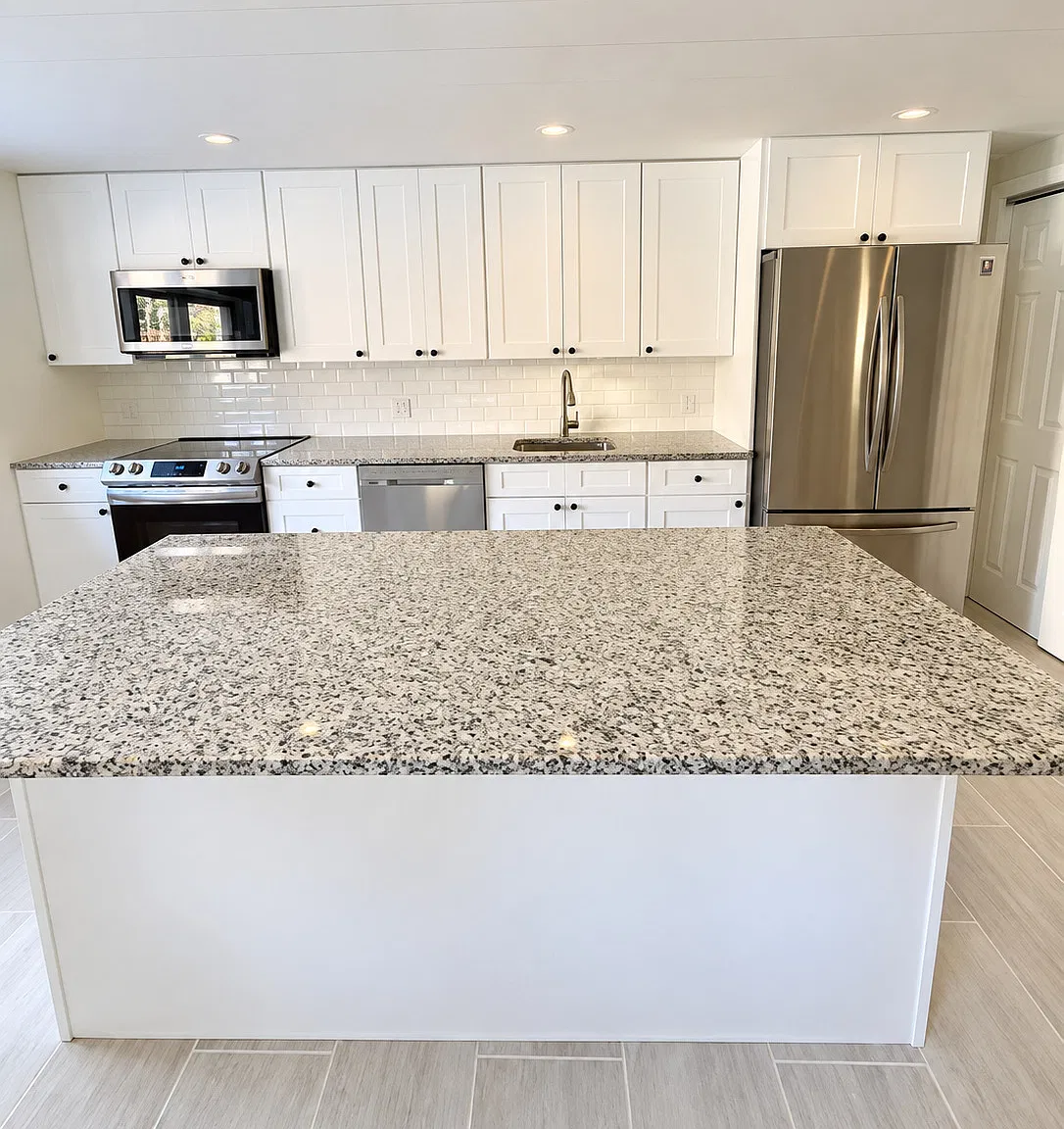 3 bed, 2.0 bath, 1200 sqft, $2,850 — Photo 3
