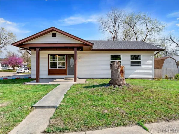 69 Cedar Ledge Dr, Pacific, MO 63069