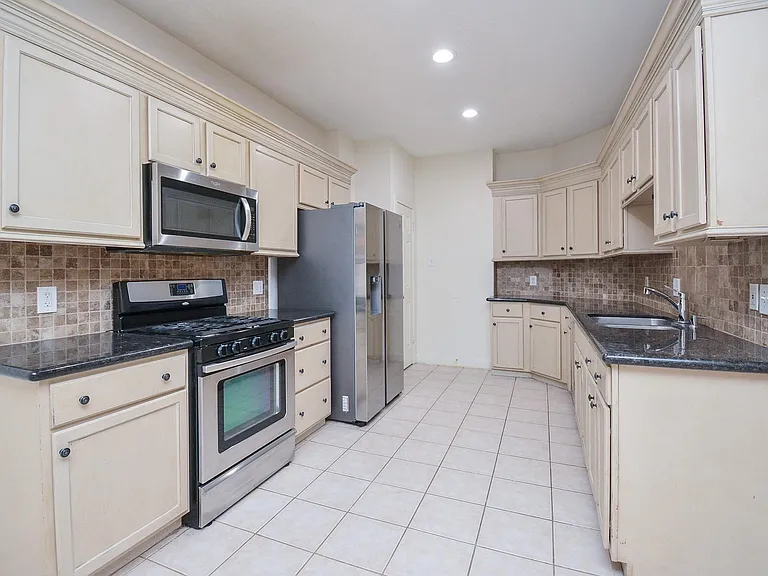 16407 N Eldridge Pkwy #C — Photo 15