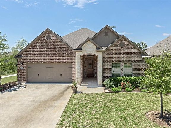 2nd image of 2608 Forest Oaks Dr