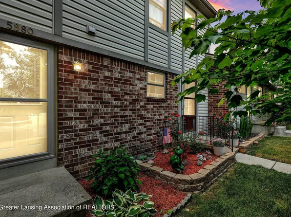 5980 N Village Dr #75, Haslett, MI 48840