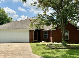 525 Summerfield Ave, Lowell, AR 72745