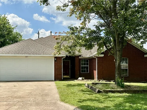 525 Summerfield Ave, Lowell, AR 72745
