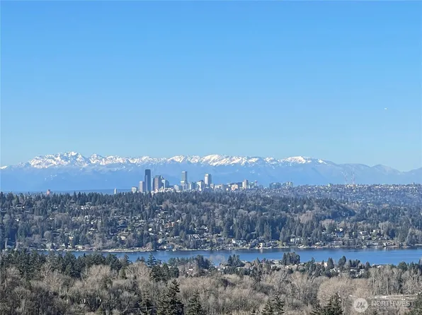 4736 134th Place SE, Bellevue, WA 98006